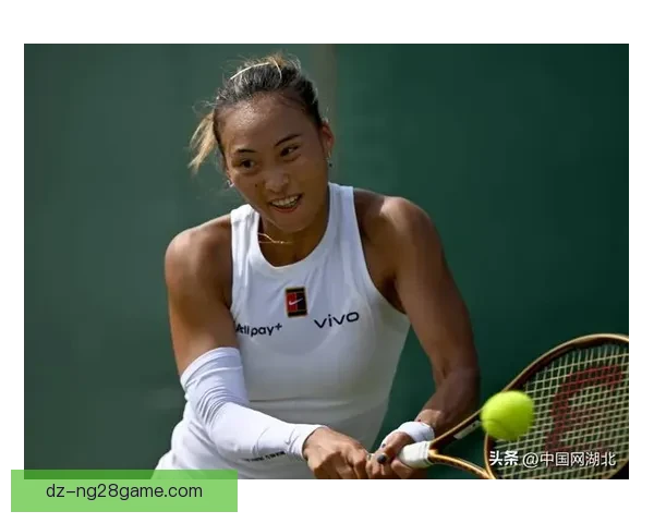 萨巴伦卡失冠痛哭郑钦文承压